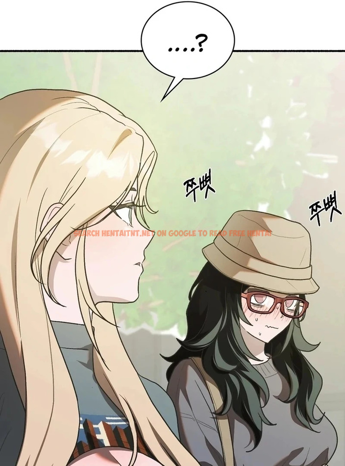 Just Hold My Hand - Chapter 1