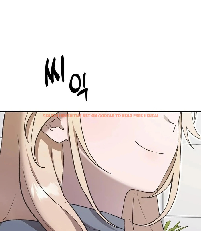 Just Hold My Hand - Chapter 1