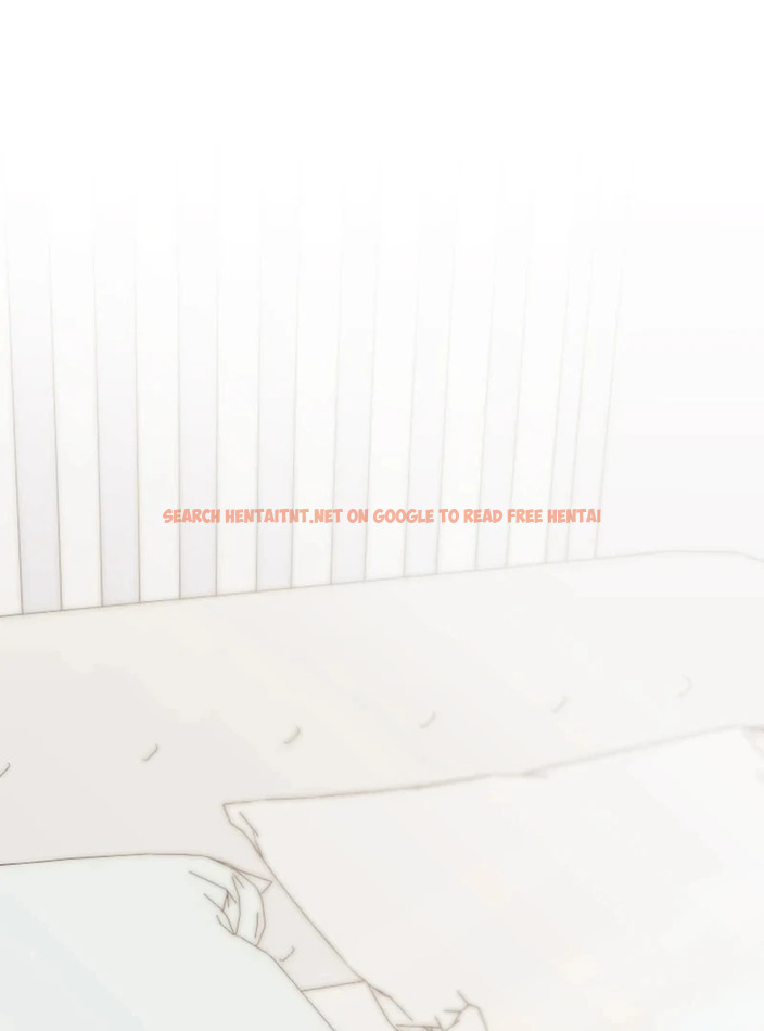 Just Hold My Hand - Chapter 1