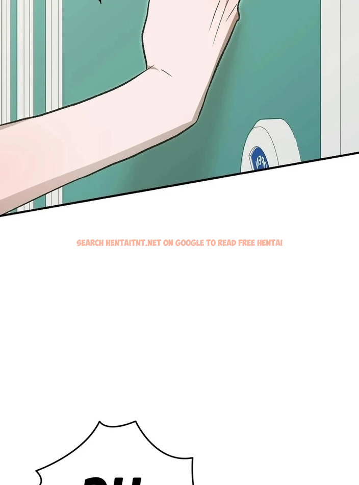 Just Hold My Hand - Chapter 1