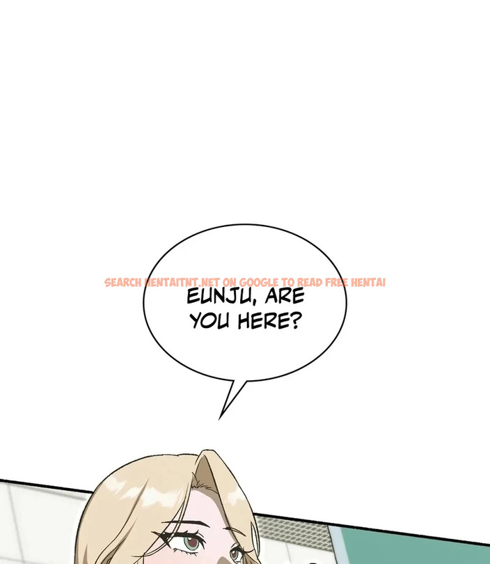 Just Hold My Hand - Chapter 1