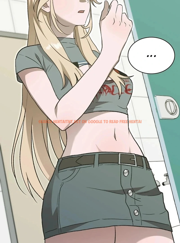 Just Hold My Hand - Chapter 1