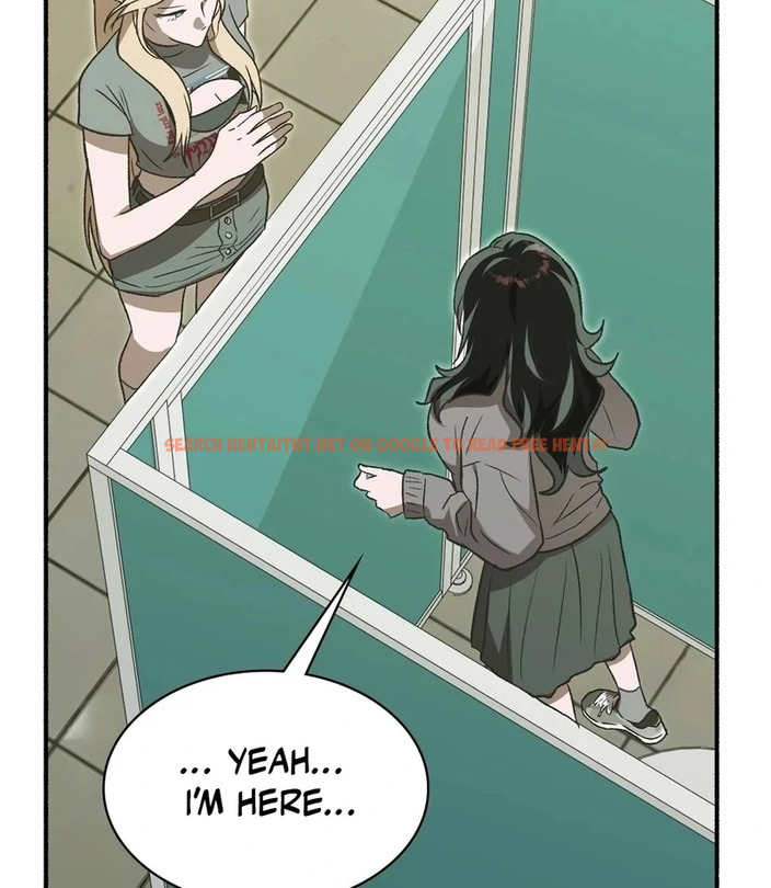 Just Hold My Hand - Chapter 1
