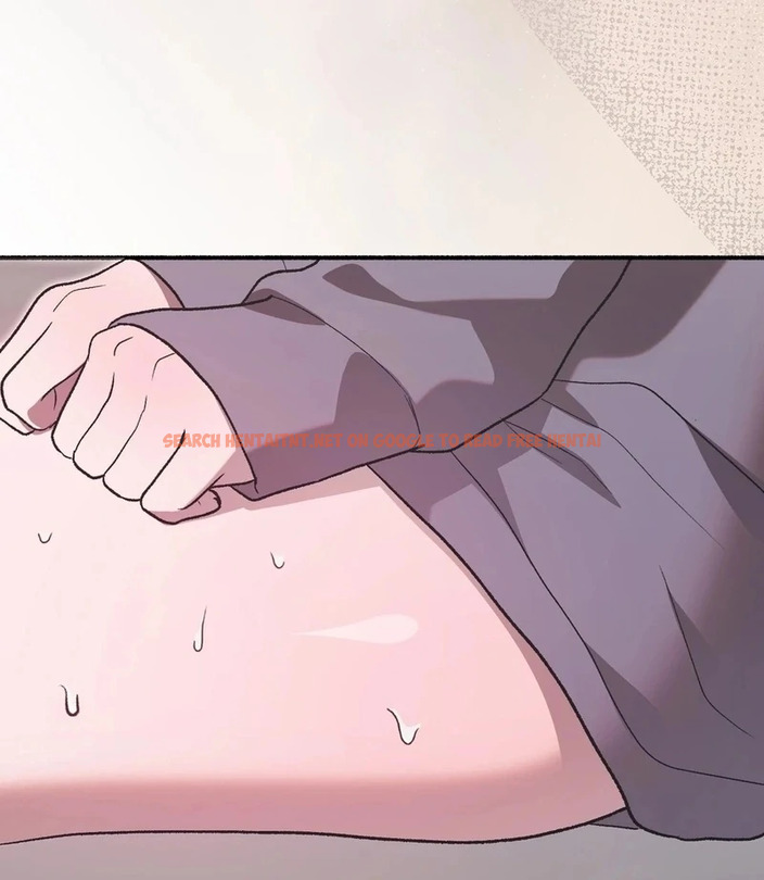 Just Hold My Hand - Chapter 3