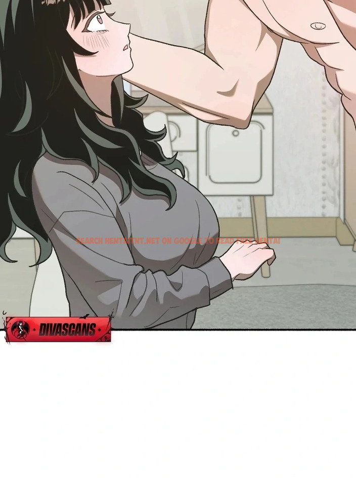 Just Hold My Hand - Chapter 3